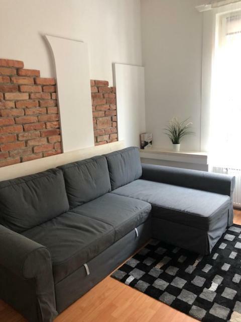 O&B Apartman Boedapest Buitenkant foto