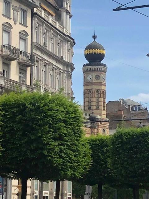 O&B Apartman Boedapest Buitenkant foto