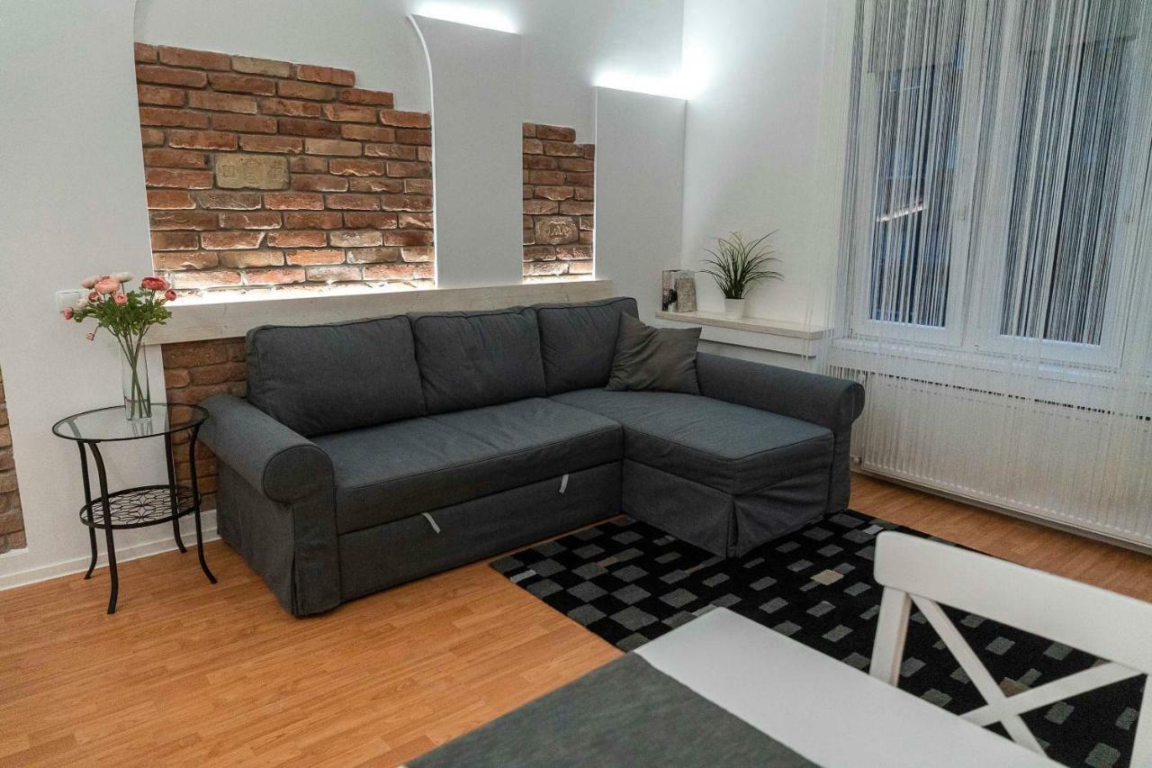 O&B Apartman Boedapest Buitenkant foto